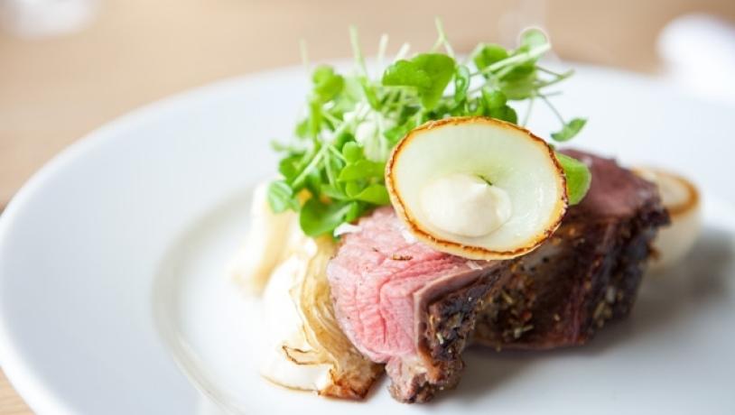 sønderjysk gourmetuge menu på Gram Slot
