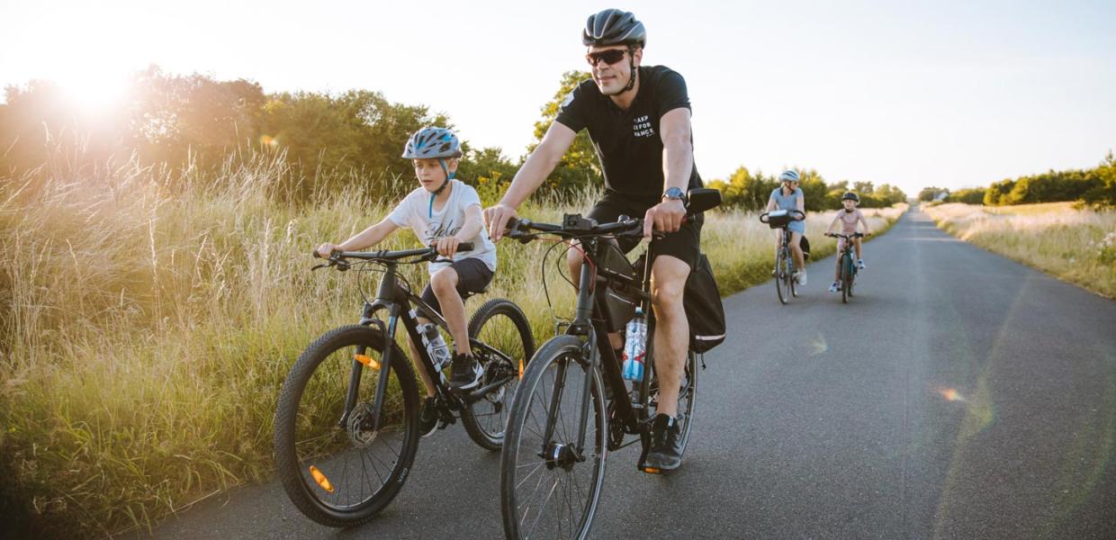 Cyklende familie