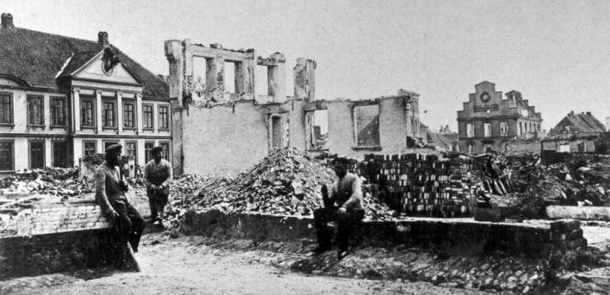 Archieffoto van de ruïnes in Sønderborg in 1864