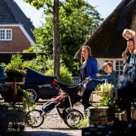 Familie på tur i Møgeltønder